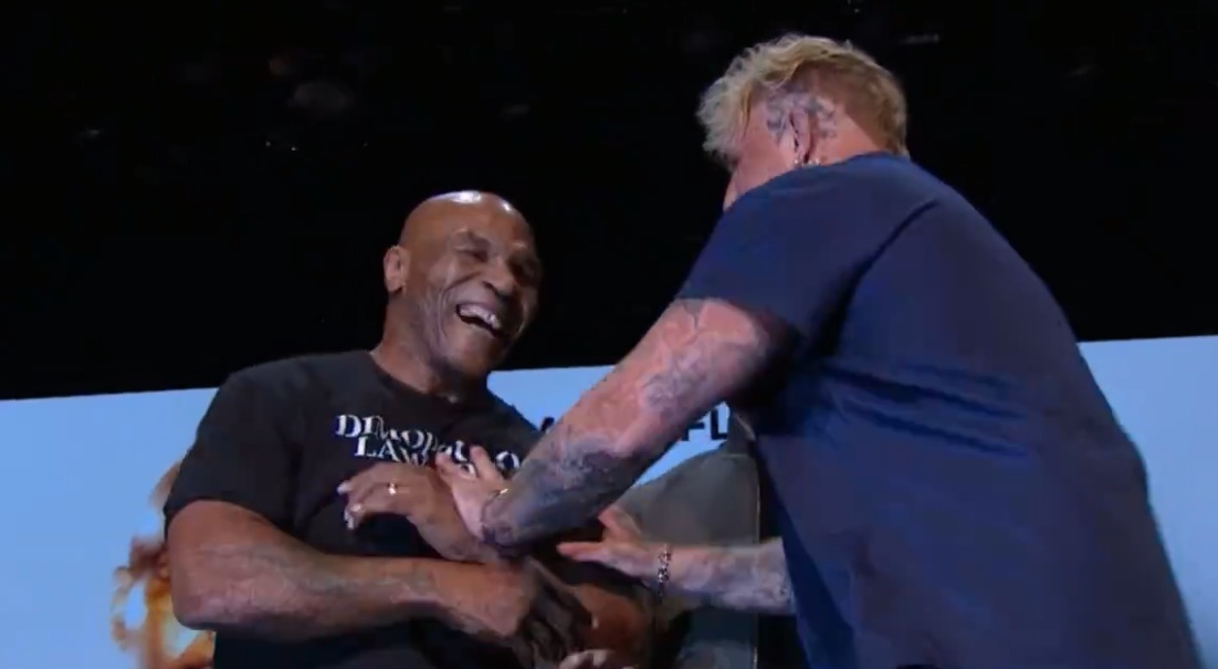 Mike Tyson wyśmiał Jakea Paula podczas spotkania twarzą w twarz video