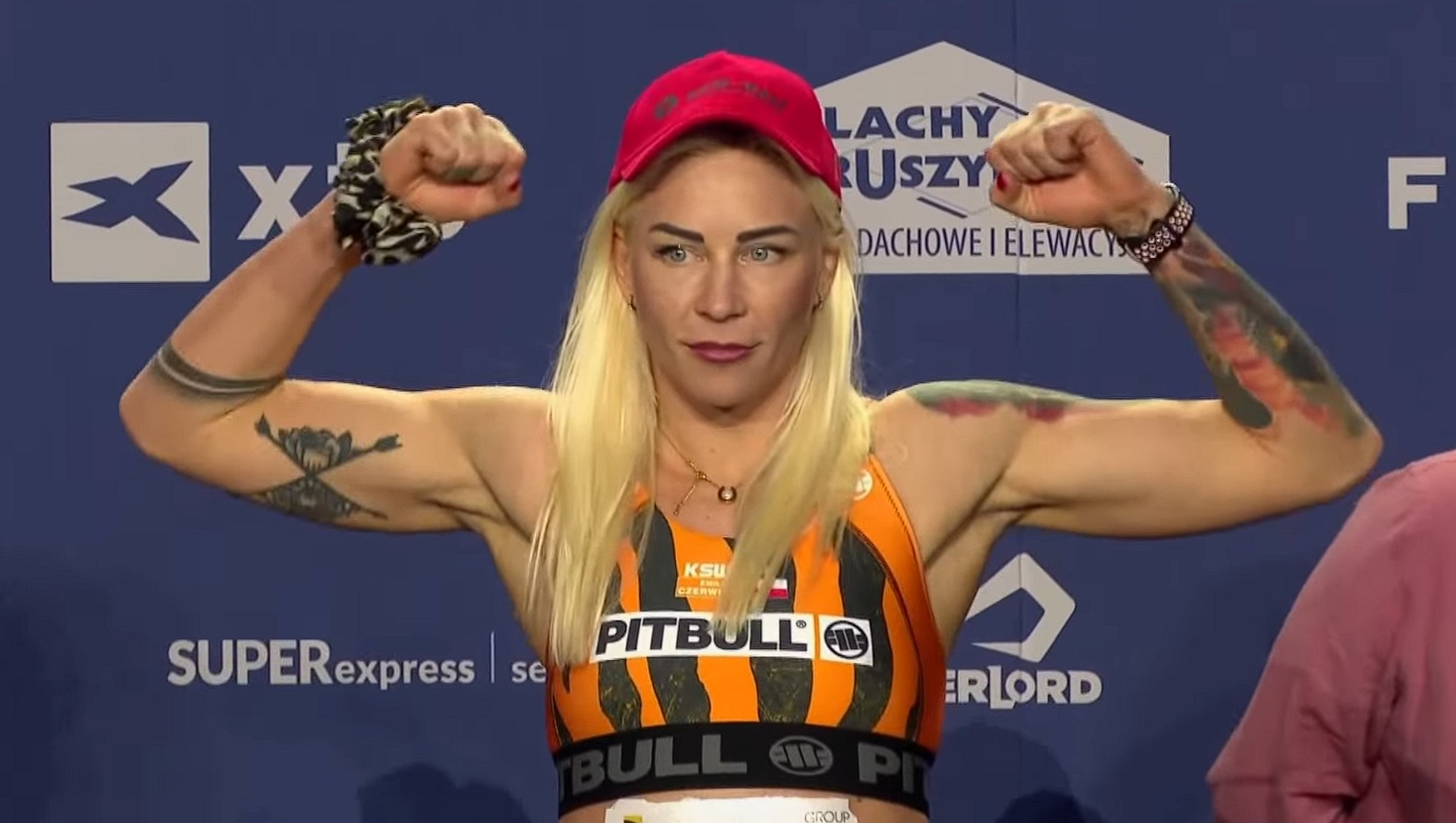 Emilia Czerwińska pas Cage Warriors kennedy Freeman